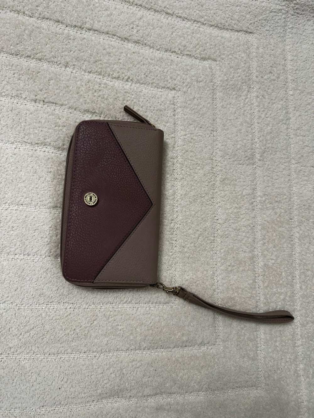 Source Unknown Taupe and Burgundy Zip Wristlet